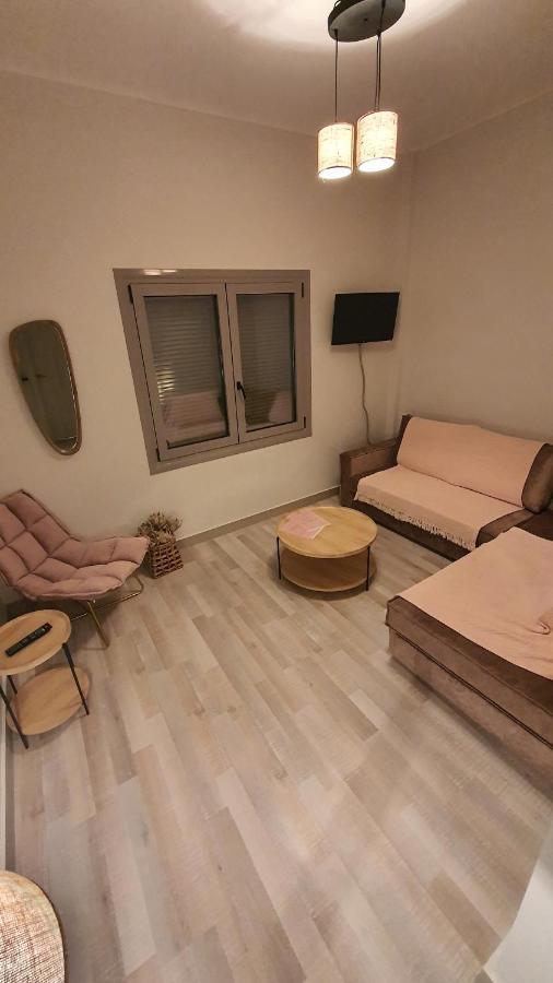 Larry'S Little Place In The Center Of Gytheio Екстер'єр фото